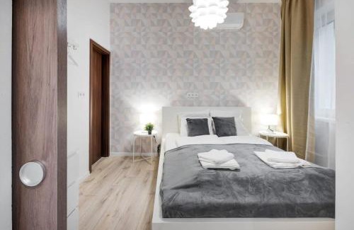 Csarnok negyed Apartment | Modern New & Central