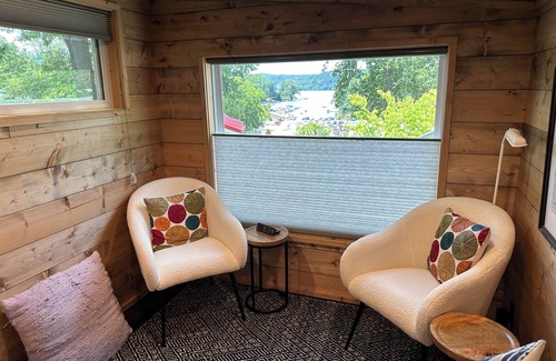Cheat Lake Apartment | Modern "NEW" Tiny Home with Lake View