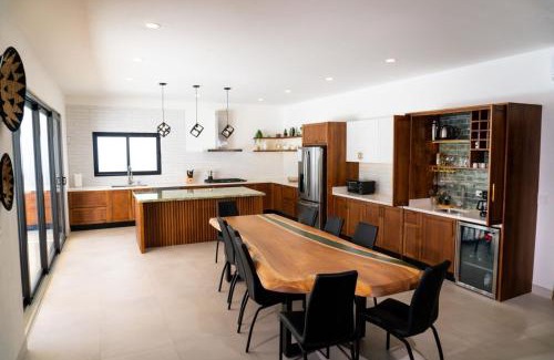 Potrero Villa | Modern New Villa in Playa Potrero Close to Beach