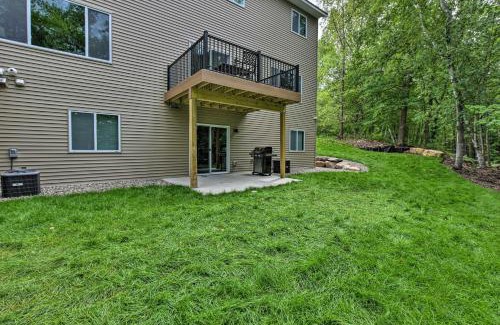 Lake Shore House | Modern Nisswa Escape with Deck Walk to Gull Lake!