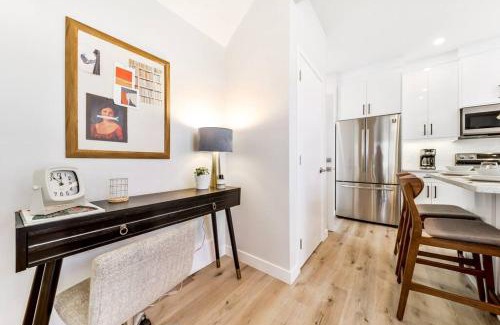 Jasper Place House | Modern Nordic Escape, 3BR Near WEM & DT, AirCon & Fireplace, Wifi, Sleeps 6!