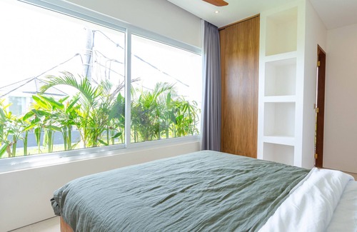 Cemagi Villa | Modern Ocean view Villa with Private pool and rooftop Jacuzzi
