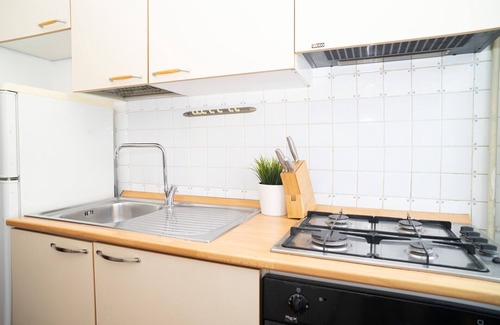 Universita Apartment | Modern One-Bedroom Apartment for 2, Just 10 Minutes from the Colosseum