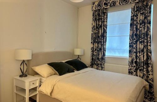 Brompton & Hans Town Apartment | Modern One Bedroom Apartment, Sloane Square