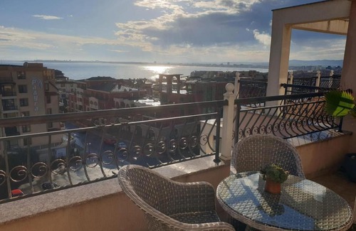 Yurta Apartment | Modern Penthouse Apartment with full Sea View K&R