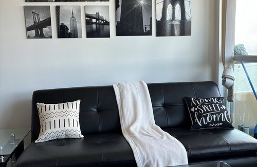 Fort York Condo | Modern place Heart of Toronto+free Parking & Wifi