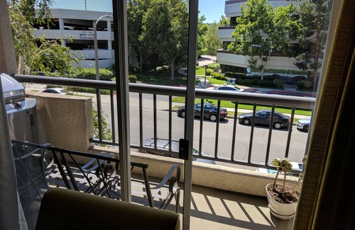 Warner Center Condo | Modern place in the heart of valley