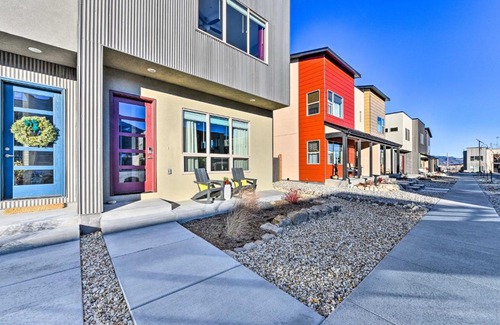 Poncha Springs House | Modern Poncha Springs Townhome with Hot Tub!