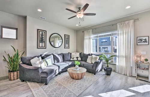 Poncha Springs House | Modern Poncha Springs Townhome with Hot Tub!