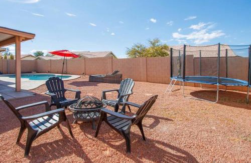Casa Grande House | Modern private vacation home with sparkling pool and hot tub!