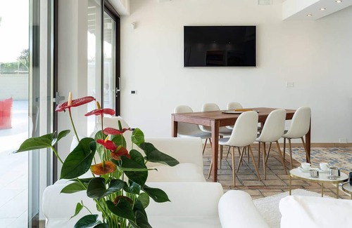 Borgo Bonsignore Villa | Modern private villa with pool and sea views