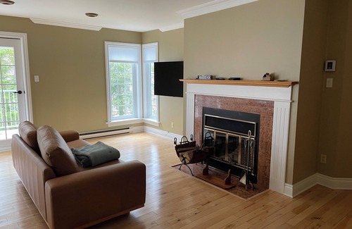 Knowlton Condo | Modern, Quiet, and Convenient 3BR Condo in Knowlton