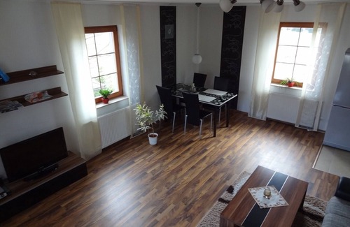 Neuhausen/Erzgeb. Apartment | Modern quiet apartment with stunning views on the edge of Chemnitz