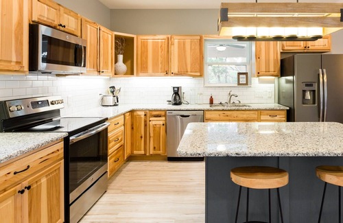 Dripping Springs House | Modern Ranch with Hill Country views | 5 acres, Sleeps 18
