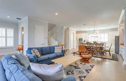 Redington Beach House | Modern Redington Beach Townhome: Steps to Beach!
