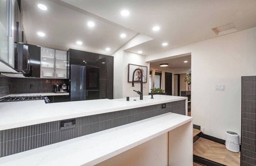 Stockton House | Modern, Renovated Private Oasis