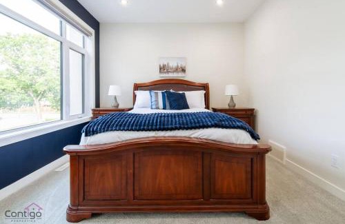 Jasper Place House | Modern Retreat, AirCon, Backyard, Near DT & WEM