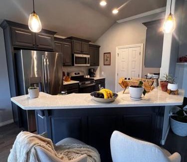 Wheatland House | Modern Retreat by Airport