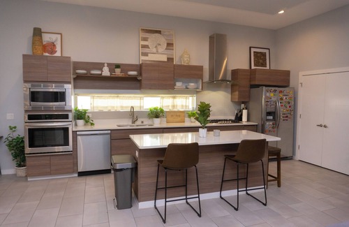 Horizon City House | Modern Retreat by Golf Course - 3 Bedrooms & Office Space