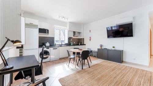 Castro Marim Apartment | Modern Retreat in Castro Marim by LovelyStay