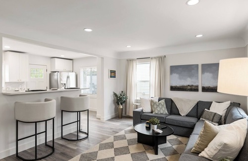 Royal Oak House | Modern Retreat in the Heart of Royal Oak