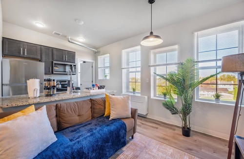 New Center Detroit Apartment | Modern Retreat Near Henry Ford