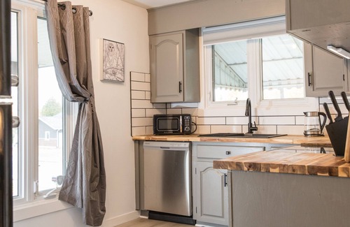 Sudbury House | Modern/Retro Cozy Home in the Minnow Lake area