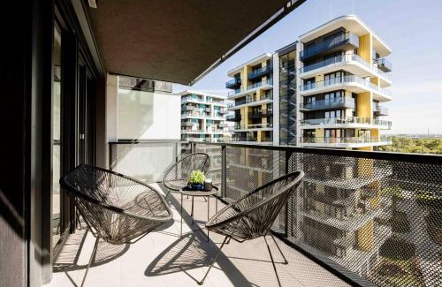 Obuda Apartment | Modern Riverside Apartment with Free Parking