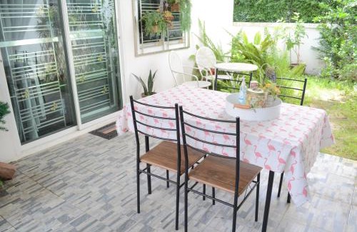 Ayutthaya Apartment | Modern room at Sabai Sabai Homestay Ayutthaya