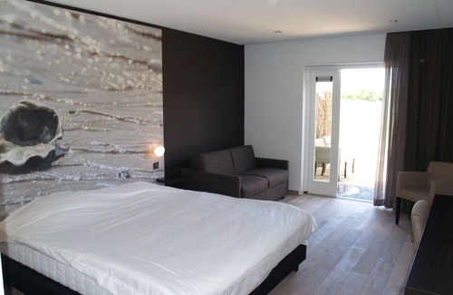 Renesse Hotel | Modern Room w/Terrace Ideal for Nature Lovers Near Museum Burghse Schoole