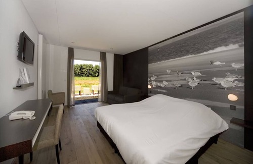 Renesse Hotel | Modern Room w/Terrace Ideal for Nature Lovers Near Museum Burghse Schoole