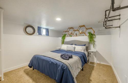 People's Freeway House | Modern Rustic House with Hot Tub Near Downtown SLC
