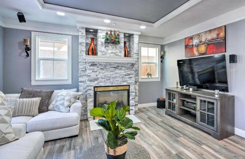 Southwestern Sacramento House | Modern Sacramento House about 12 Mi to Downtown!