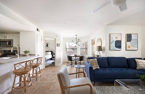 Paradise Valley Village Condo | 🔥Modern Scottsdale Condo 🔥 Great Area! Golf | Heated Pool | Gym 🏈️⛳️🌴 ⚾