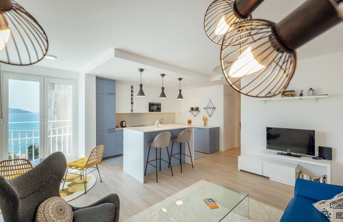 Igalo Condo | Modern Sea Escape 2br