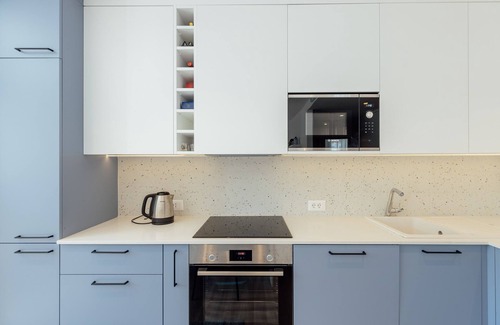 Igalo Condo | Modern Sea Escape 2br