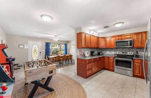 Cocoa Isles House | Modern Seaside Boho Home – Stylish House with Private Pool & Spacious Backyard!