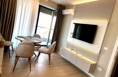 Constanta Apartment | Modern Seaside Retreat · Stunning Sea View