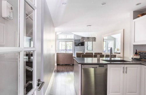 Upper Village House | Modern Ski-in Townhome with Hot Tub