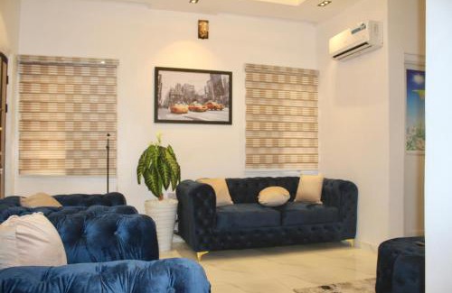 Ibadan House | Modern & Spacious 3 Bedroom House Eleyele Ibadan with 24 hours Power & Wi-Fi
