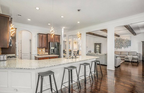Hampton House | Modern Spacious 5-bedroom house in welcoming gated community in Hampton
