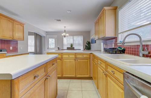 Deer Creek Ranch House | Modern Spacious 6BD/3.5BA Home w/Pool Table & BBQ