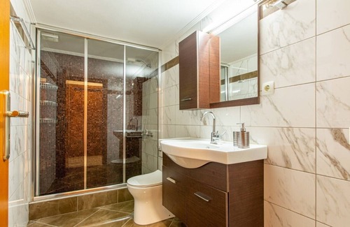 Mourniai Apartment | Modern spacious apartment in Chania ★ Walk to everything ★ BBQ