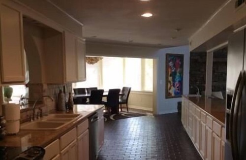 Fayetteville House | Modern, Spacious Home, Steps Away From Fayetteville Country Club! Monthly Rental