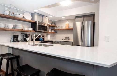 The Galena Territory House | Modern Spacious Lake View Villa | 3BR | King Beds | Amenity Access | Foosball!
