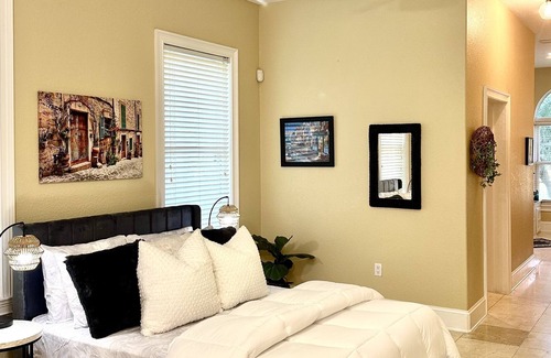 Orlando Apartment | Modern & Spacious Private Master Suite with Separate Entrance
