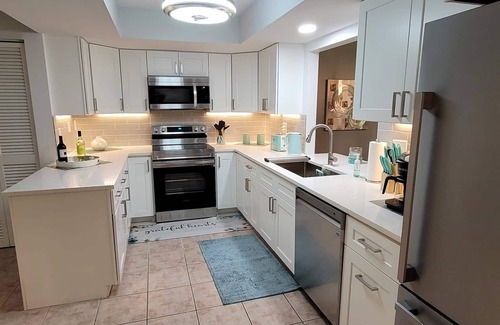 Sarasota Villa | Modern, Spacious Villa close to the Beach!FreeWiFi