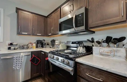 Fort Wayne House | Modern, Spacious Whole Unit Traveler's Home!