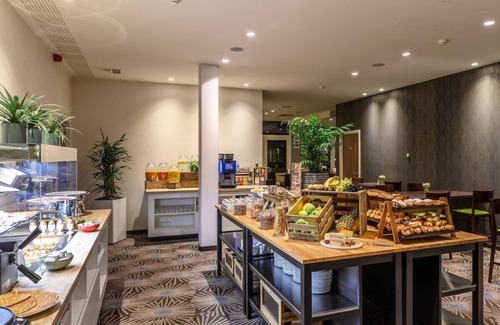 Oudenaarde House | Modern Stay in Flemish Ardennes, Ideal for Cyclists | 3 Units | Bike Storage