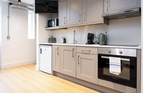 Phibsborough Apartment | Modern Studio APT : 20 Min Walk to Ha'penny Bridge